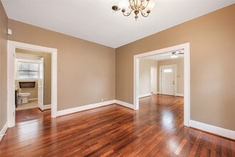 Building Photo - 2611 Rosewood St