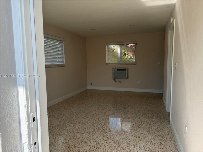 Foto del edificio - 3311 SW 25th Ter