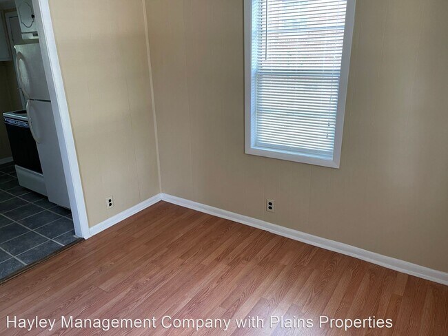 Foto del edificio - 3 br, 1 bath House - 304 Darden Street