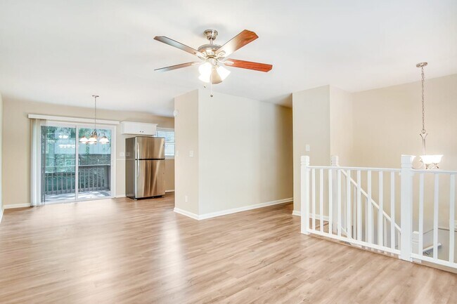 Foto del edificio - 2876 Battle Forest Drive