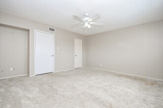 Building Photo - 6111 Fondren Rd