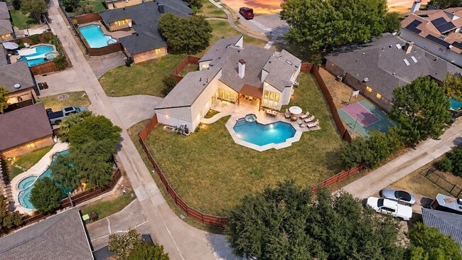 Building Photo - 4001 Bullock Dr