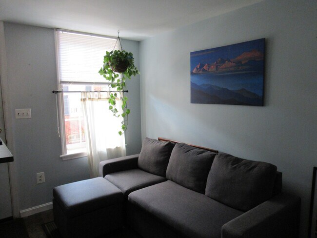 Foto del edificio - Must-see 1 Bedroom Townhome with Den - Rid...