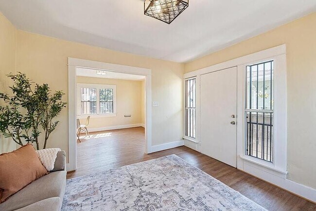 Foto del edificio - 1321 E 48th St