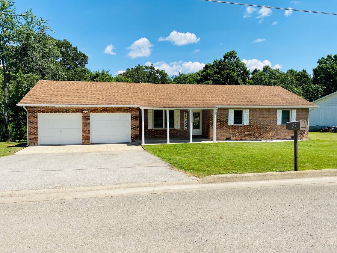 129 Vernon St, Saint Robert, MO 65584 House Rental in Saint Robert