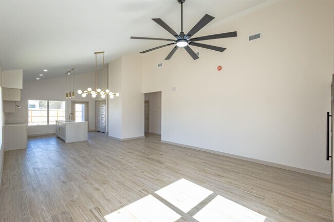 Foto del edificio - 5704 Kylee Dr