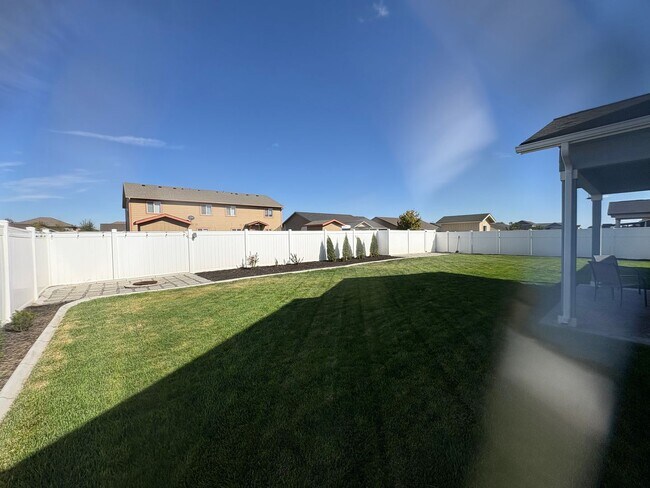 Foto del edificio - Home for Rent in Quincy