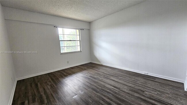 Foto del edificio - 13450 SW 3rd St