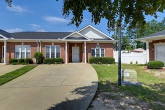 Building Photo - 49 Crescent Moon Ct