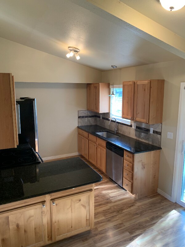 Building Photo - 2219 Ouray Ct