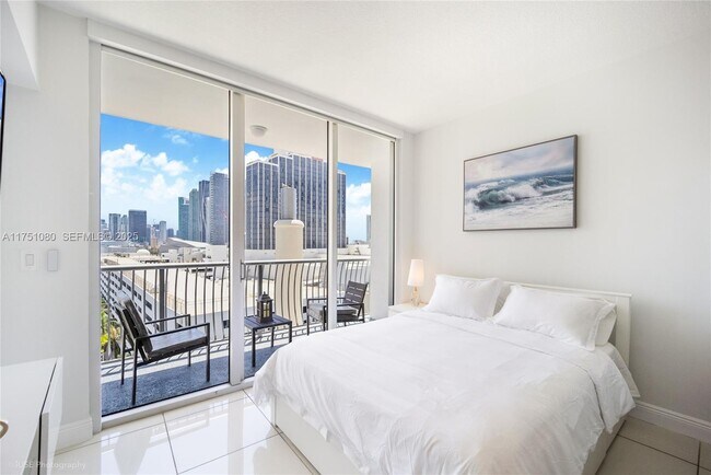 Foto del edificio - 1750 N Bayshore Dr