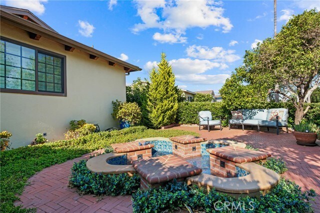 Foto principal - 513 E Hillsdale St