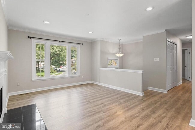 Building Photo - 8583 Tyrolean Way