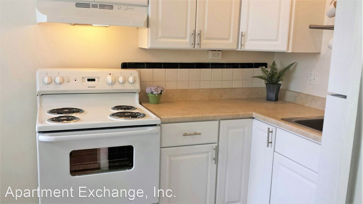 Primary Photo - 8161 Whitburn Dr