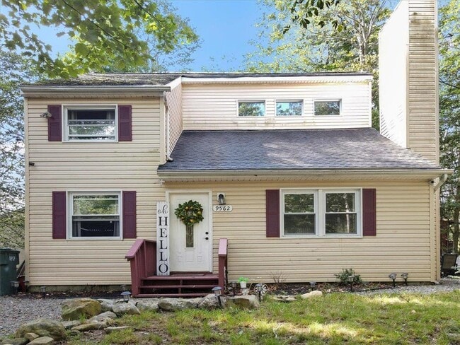 Building Photo - 9562 Millwood Dr