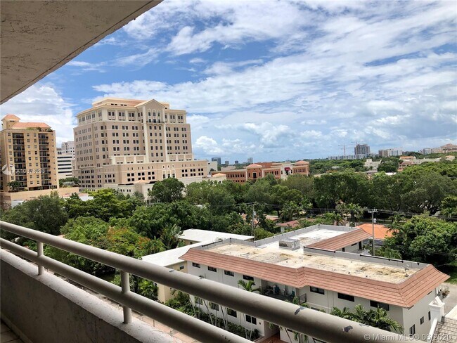 Foto del edificio - 441 Valencia Ave