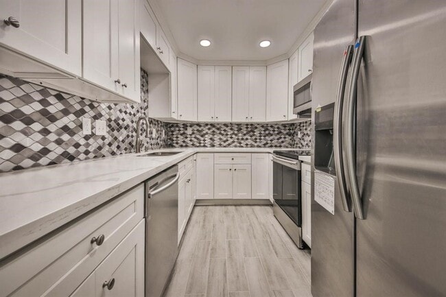 Building Photo - 12633 Memorial Dr