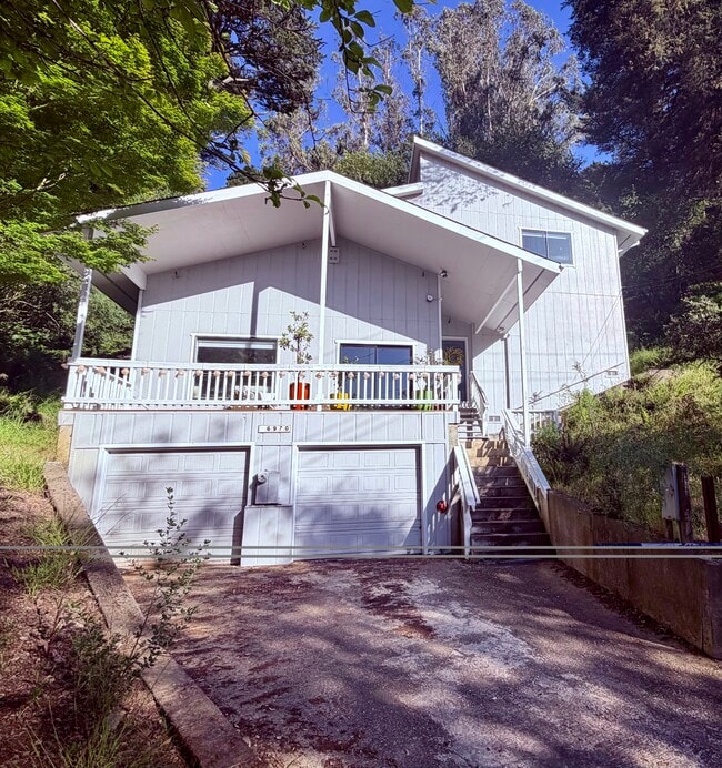Building Photo - 6970 Exeter Dr