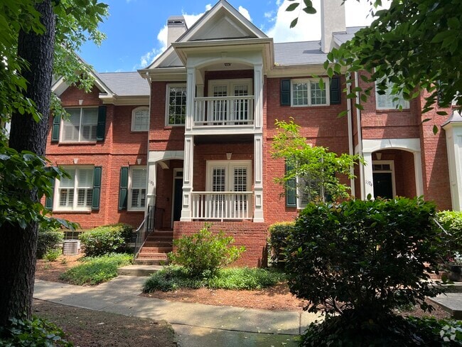 Building Photo - 1196 Brookhaven Gln NE