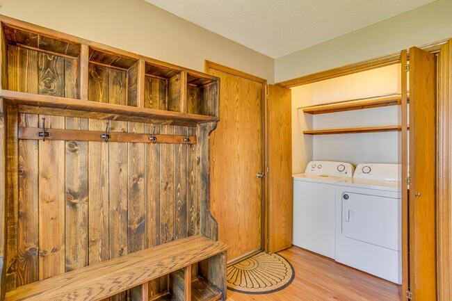 Building Photo - 9702 W Britton - Spacious 4-bedroom, 3-bat...