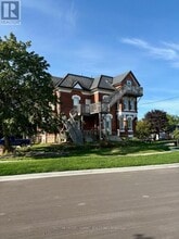 Building Photo - 75 McIntyre Crescent