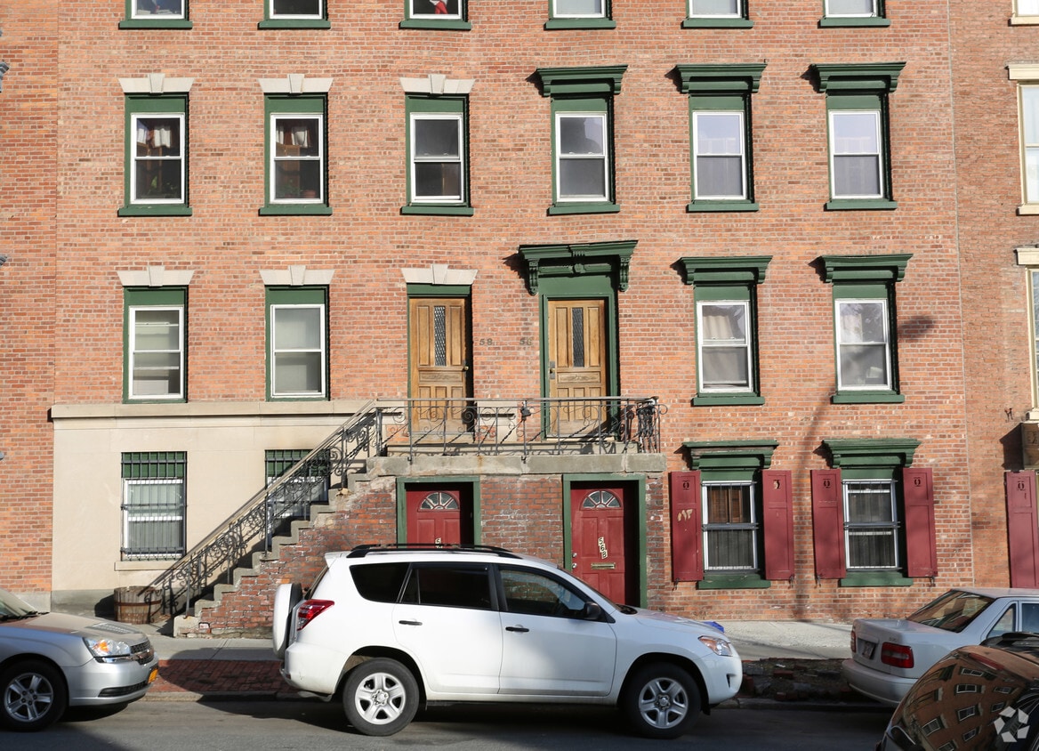 5658 S Swan St, Albany, NY 12210 Apartments Albany, NY