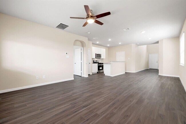Foto del edificio - 23547 Montague Dr