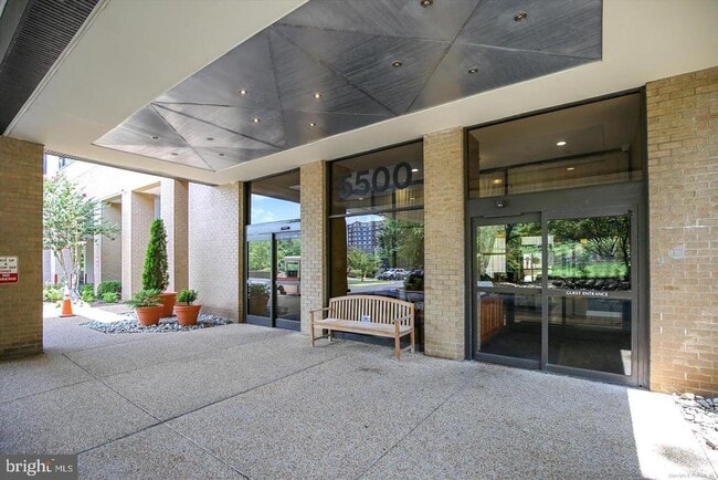 Foto del edificio - 5500 Holmes Run Pkwy