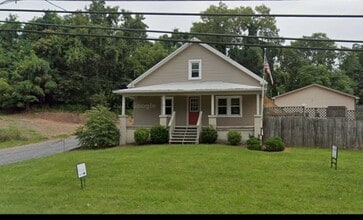 Building Photo - 586 Old York Rd