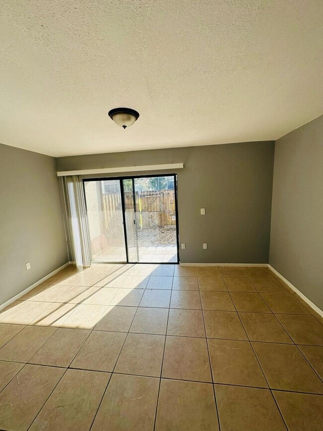 Photo - 2651 Surrey Ct House