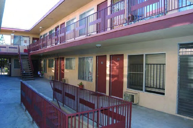 Building Photo - RiverSoto Apartments LLC
