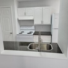 Building Photo - 4525 Weaver Rd