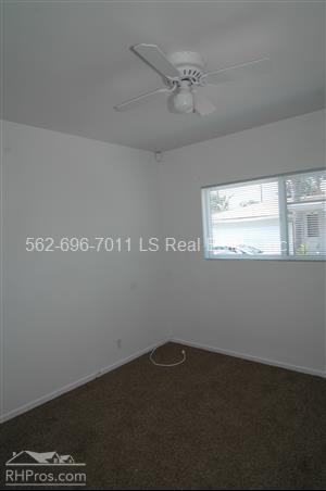 Foto del edificio - 15363 Nelson Ave