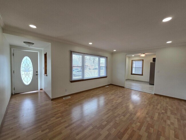 Foto del edificio - 7230 Beech Ave