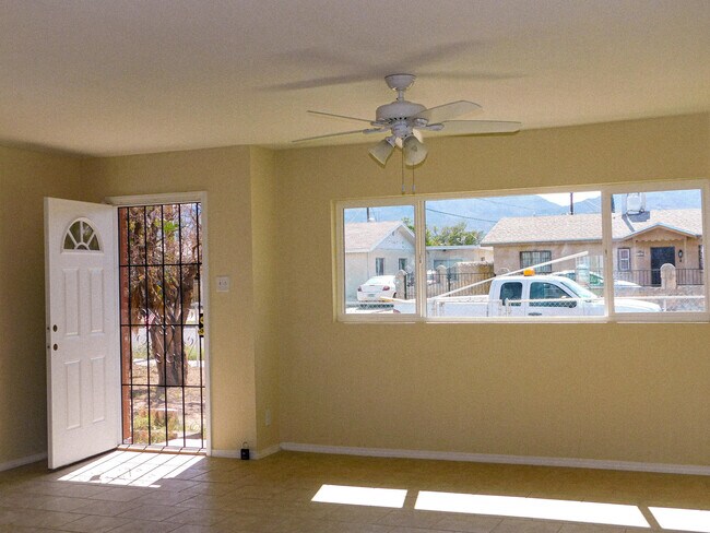 Foto del edificio - 8308 Capitan Cir