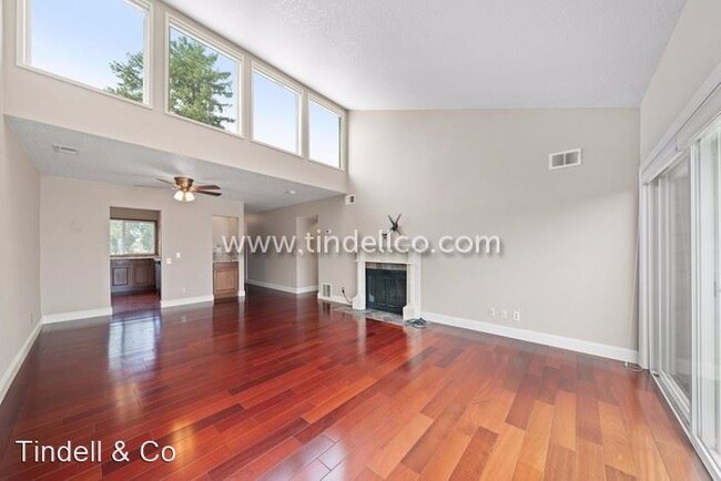 Building Photo - 2 br, 1 bath House - 7517 N Edgewater Ave