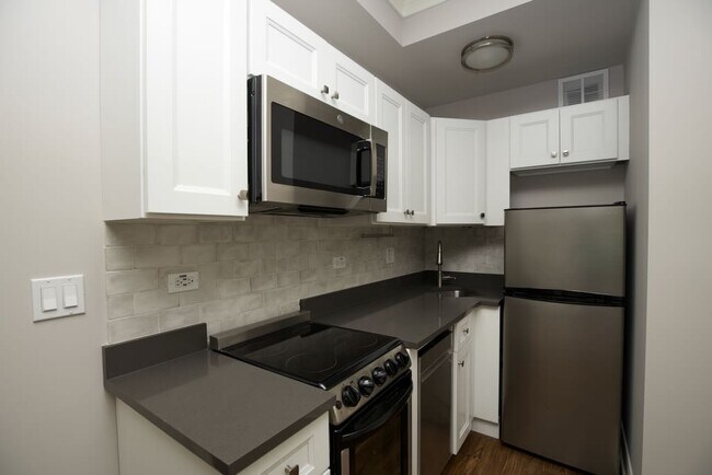 Foto del edificio - 640 W Wrightwood Ave