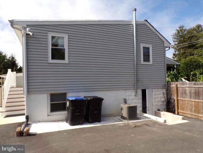 Foto del edificio - 2452 Hopewell Rd
