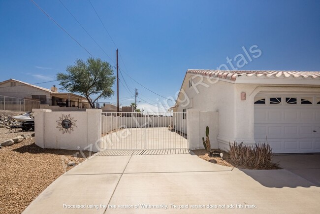 Foto del edificio - FURNISHED POOL HOME WITH VIEW