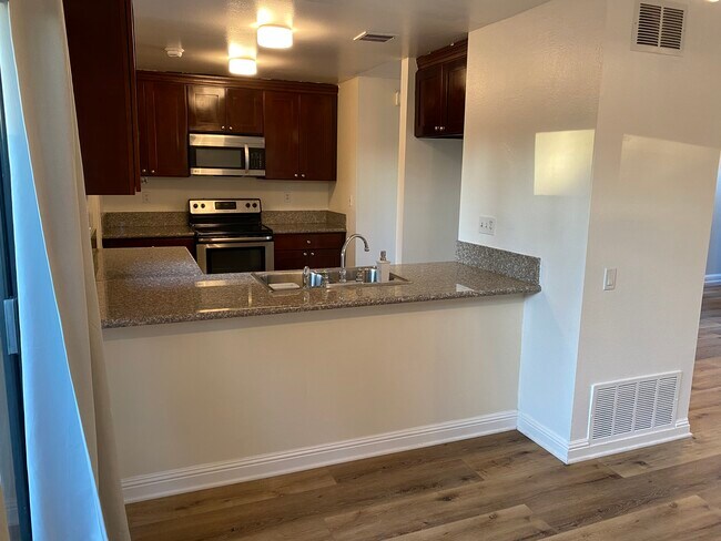 Kitchen - 28911 Oakpath Dr