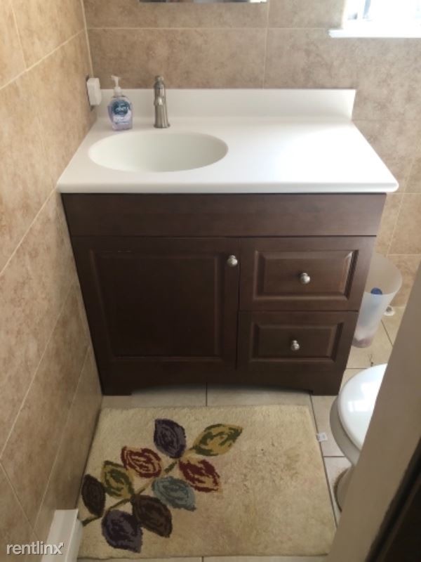 Building Photo - 2 br, 1.5 bath Townhome - 16 Donna Dr