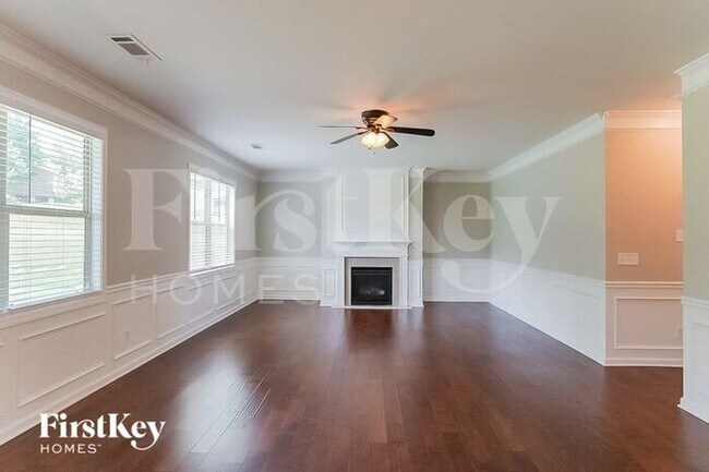 Building Photo - 6270 Stonelake Dr SW