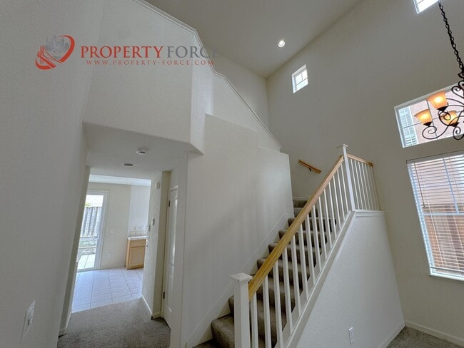 Building Photo - 31 Cymbidium Cir