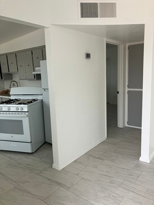 Foto del edificio - 2832 N Sparkman Blvd