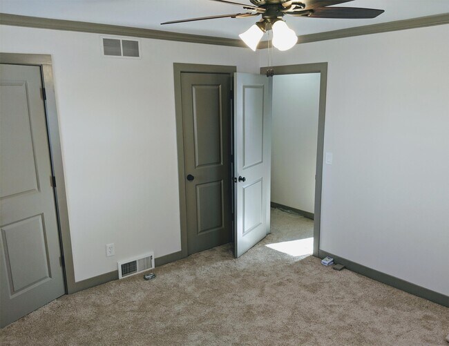 Building Photo - 21520 Lee's Ct