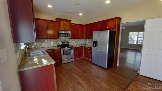 Building Photo - 10009 Barrands Ln