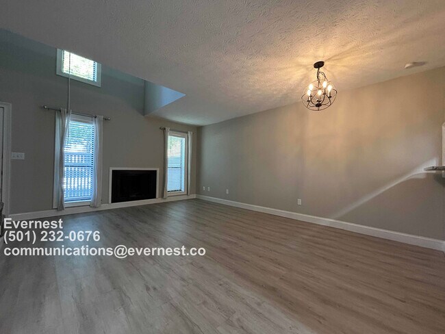 Building Photo - 201 Park Ridge Cir