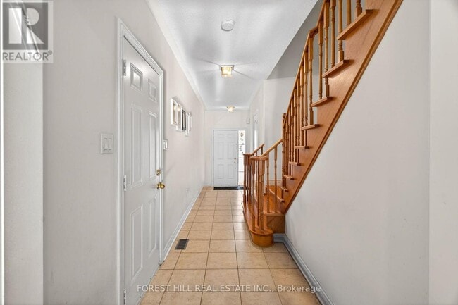 Building Photo - 101 Sir Sanford Fleming Way