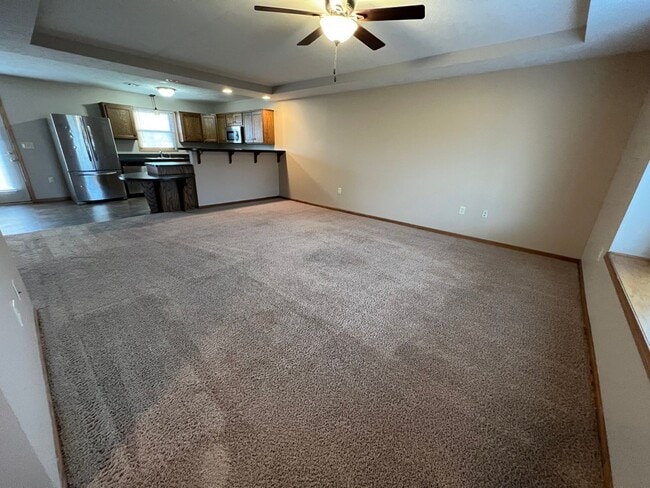 Building Photo - 727 W 8th St