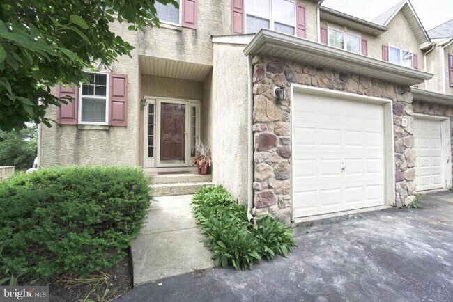 Foto del edificio - 75 Chadwick Cir
